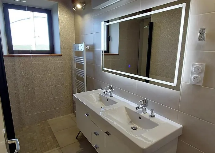 Maison De Vue Panoramique Le Pailler 4 A 9 Personnes